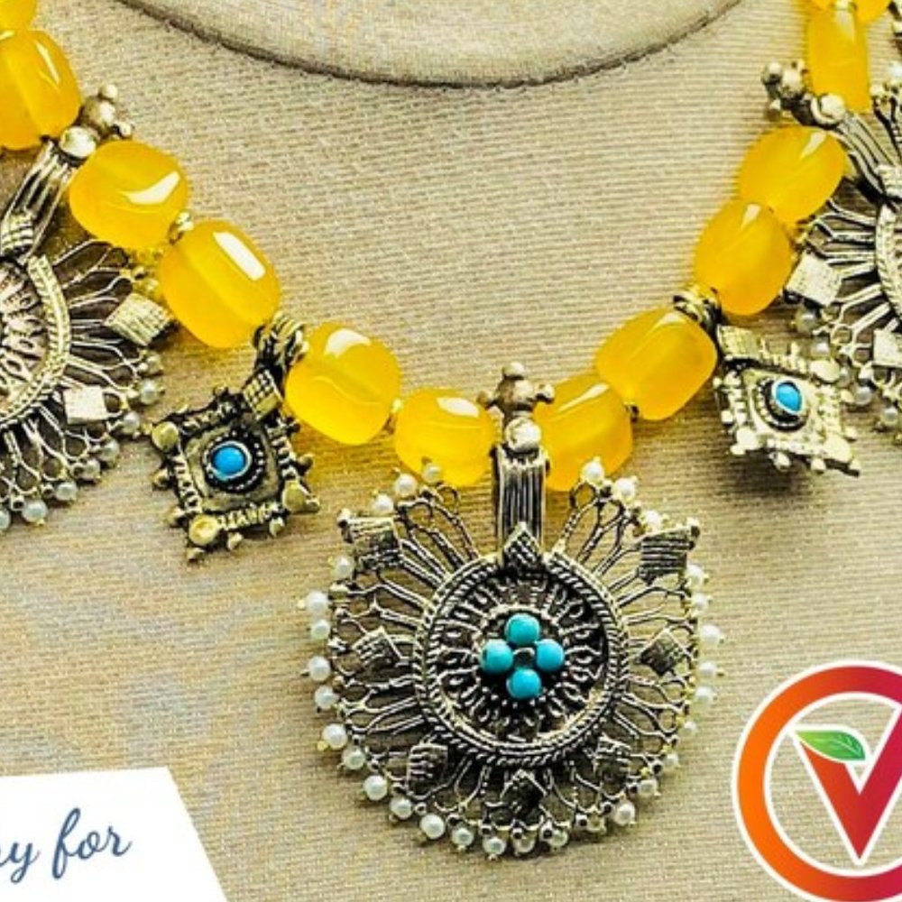 Tribal Choker Necklace, Yellow Stones Beaded Vintage Necklace - Picture 7 of 10